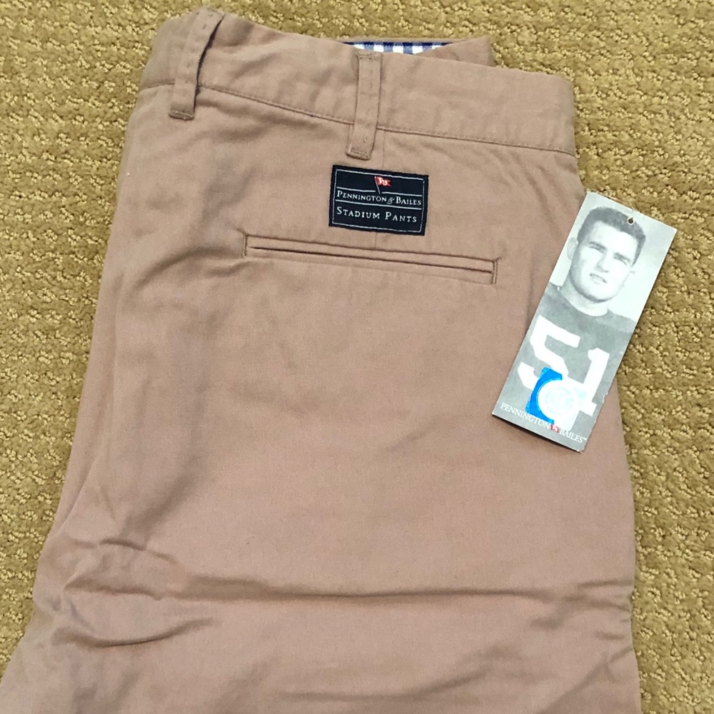 *NWT* Men’s UF “F” logo stadium khaki shorts - Picture 3 of 5